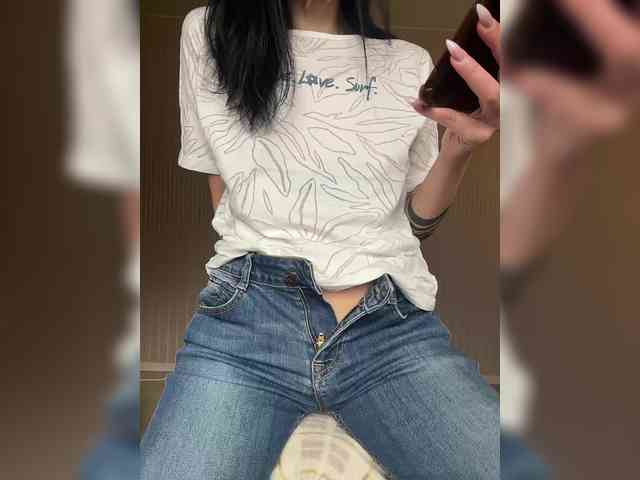 Karolina_Milf webcam