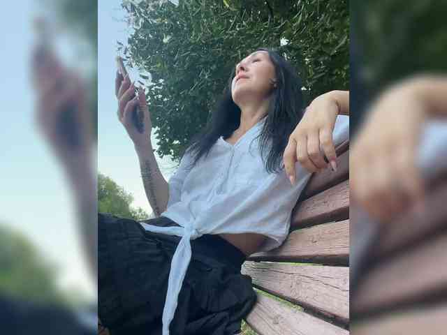 KarolinaMilf Sex Cam Show