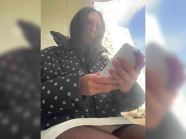 Karolina_Milf webcam