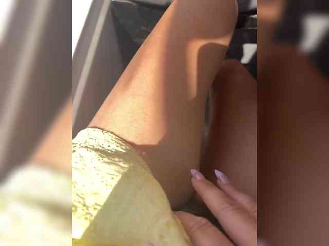 Karolina_Milf webcam
