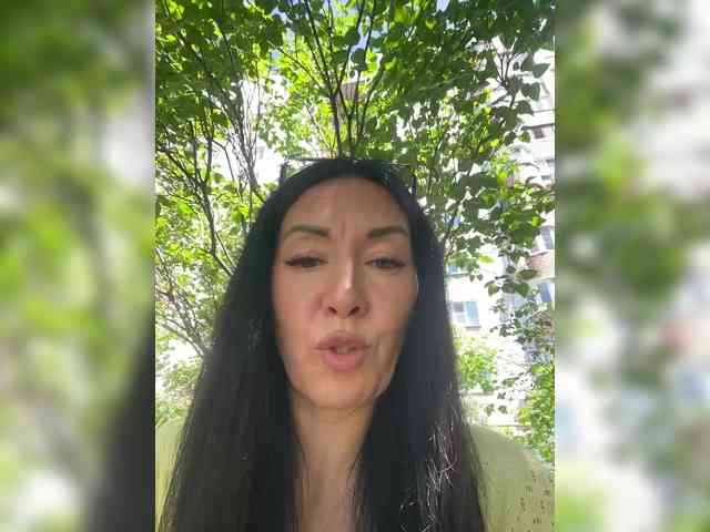 Karolina_Milf webcam