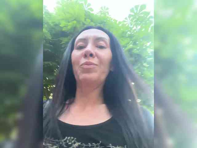 Karolina_Milf webcam