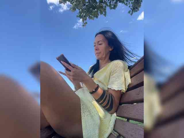KarolinaMilf Live Webcam on BongaCams