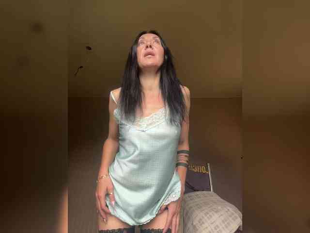 Karolina_Milf webcam