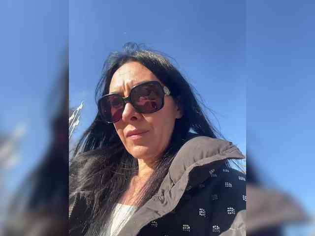 Karolina_Milf webcam