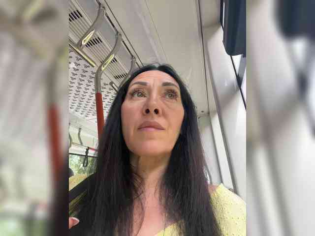 Karolina_Milf webcam
