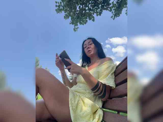 KarolinaMilf Sex Cam Show