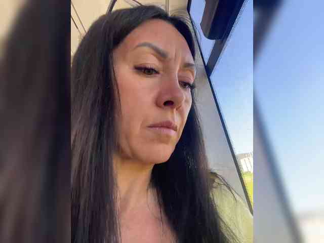 Karolina_Milf webcam