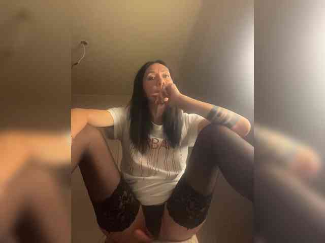 Karolina_Milf webcam