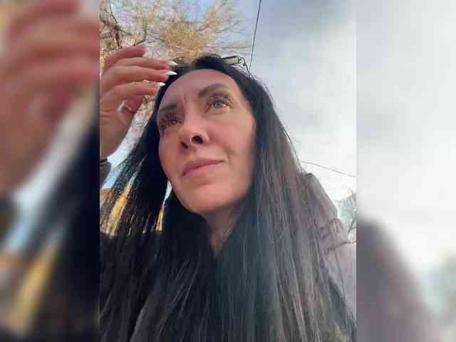 Karolina_Milf webcam