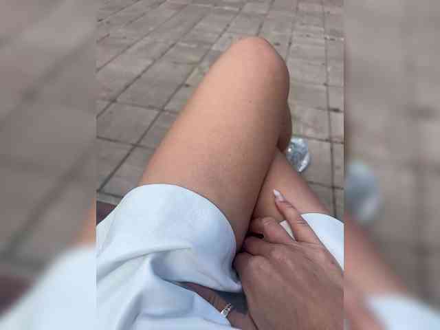 Karolina_Milf webcam