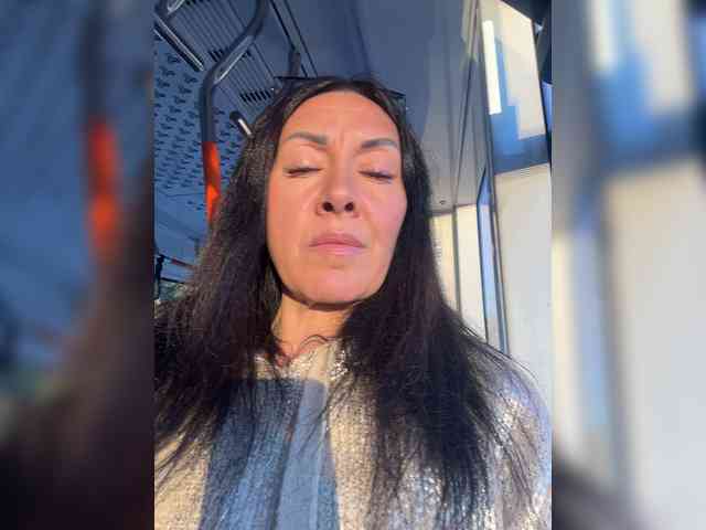 Karolina_Milf webcam