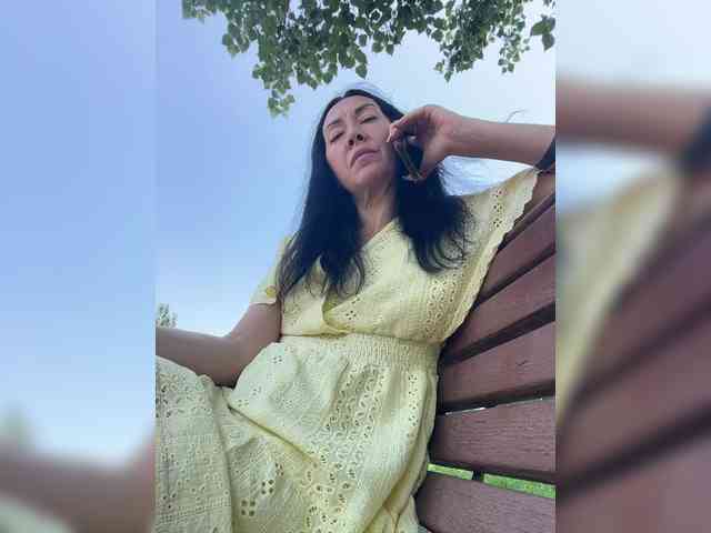Karolina_Milf webcam