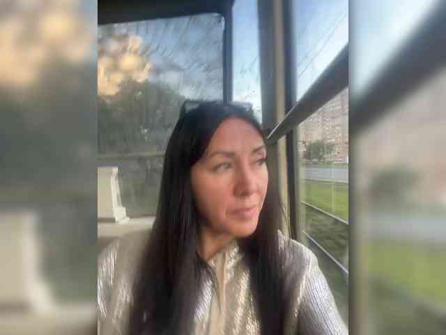 Karolina_Milf webcam