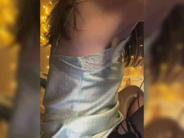 Karolina_Milf webcam