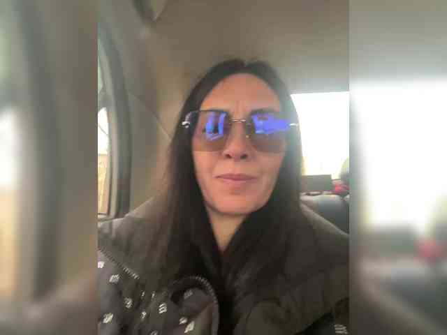 Karolina_Milf webcam