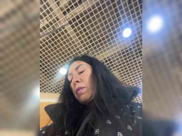 Karolina_Milf webcam