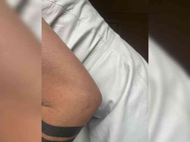 Karolina_Milf webcam