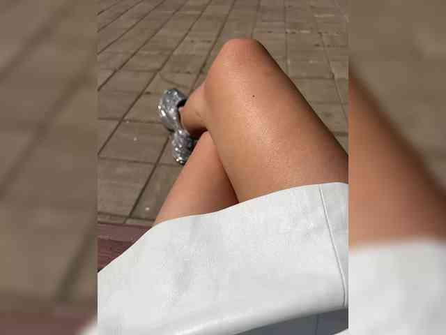 Karolina_Milf webcam