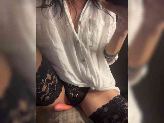 Karolina_Milf webcam