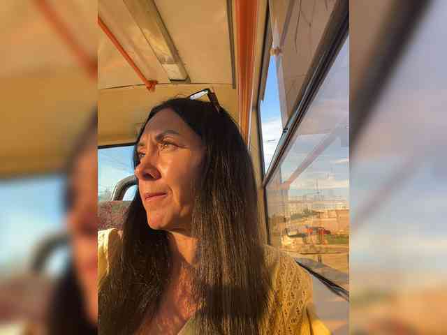 Karolina_Milf webcam