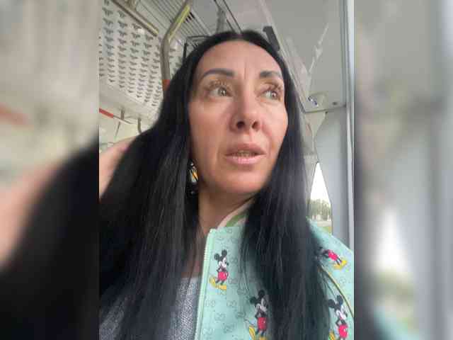 Karolina_Milf webcam