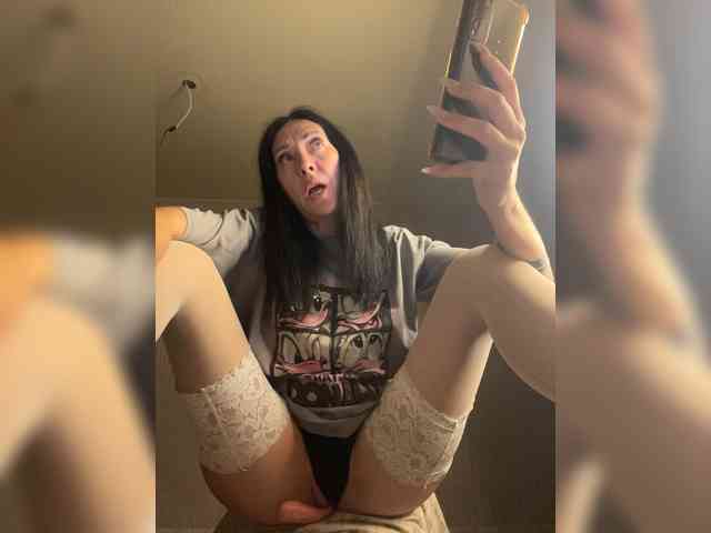 Karolina_Milf webcam