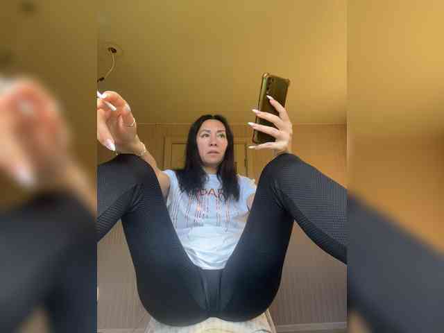 Karolina_Milf webcam