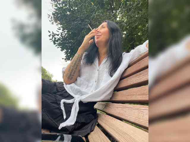 KarolinaMilf Sex Cam Show