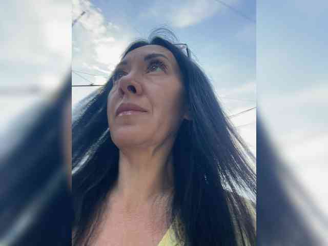 Karolina_Milf webcam