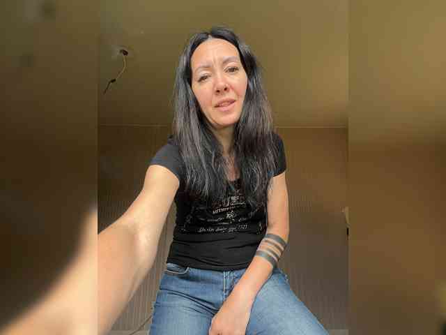 Karolina_Milf webcam