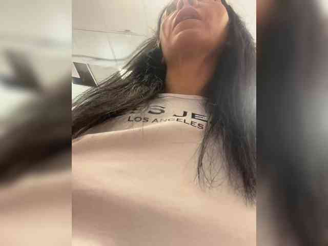 Karolina_Milf webcam