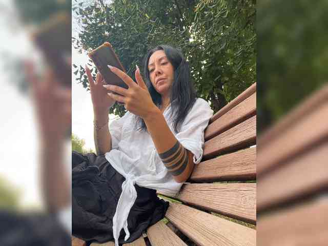 KarolinaMilf Sex Cam Show