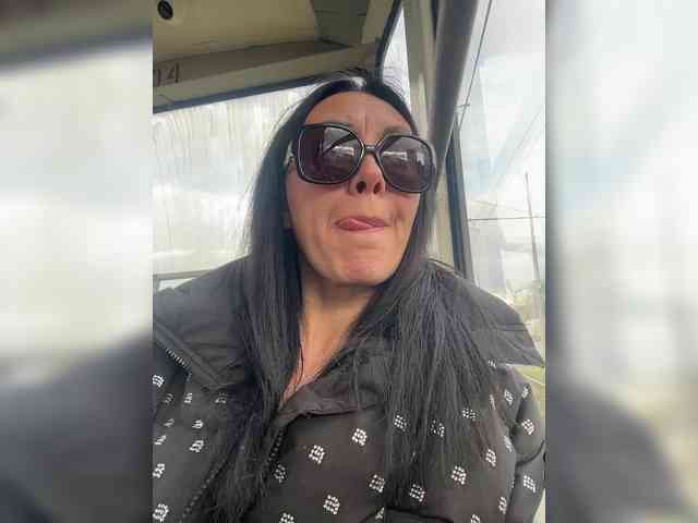 Karolina_Milf webcam