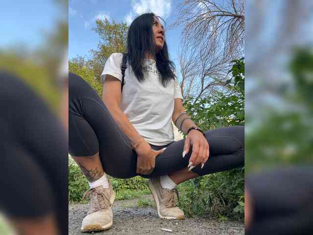 strip webcam KarolinaMilf