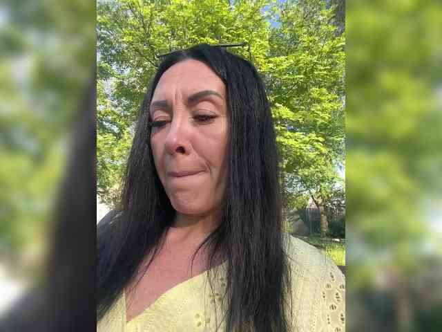Karolina_Milf webcam