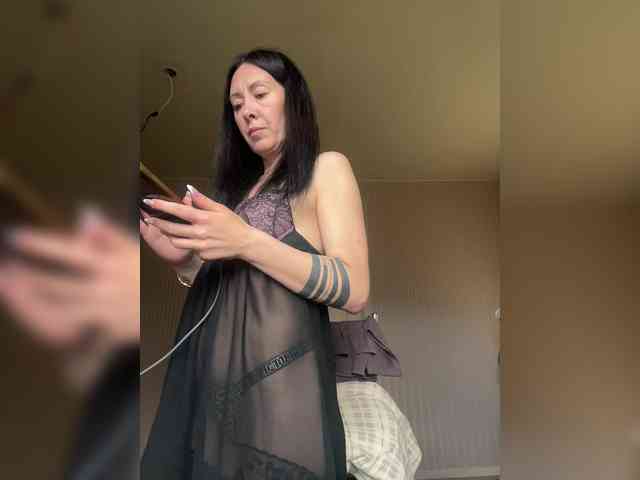 Karolina_Milf webcam