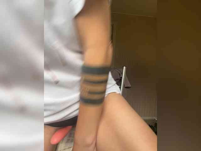 Karolina_Milf webcam