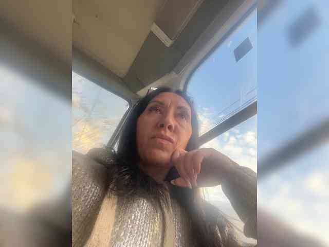 Karolina_Milf webcam