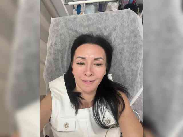 Karolina_Milf webcam
