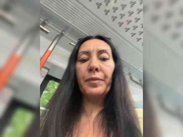 Karolina_Milf webcam