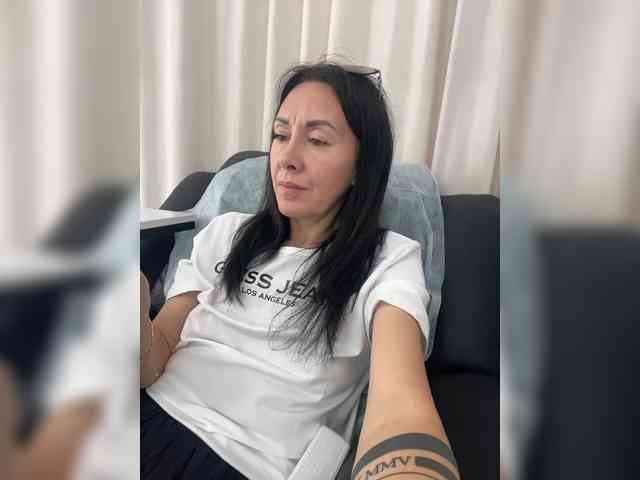 Karolina_Milf webcam