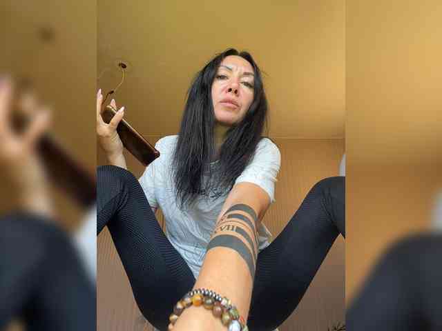 KarolinaMilf Live Webcam on BongaCams