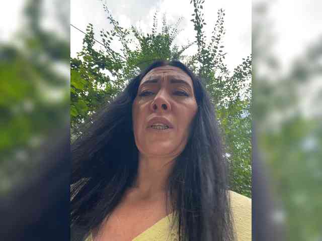 Karolina_Milf webcam
