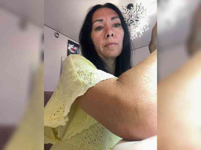 KarolinaMilf Sex Cam Show
