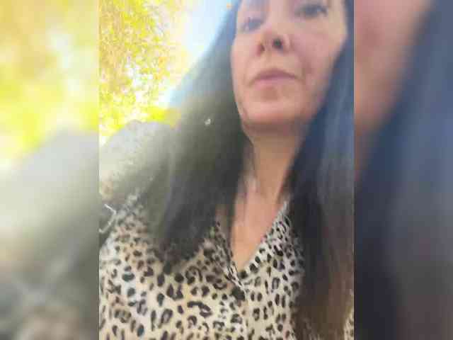 Karolina_Milf webcam
