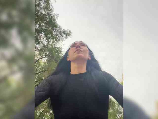 Karolina_Milf webcam
