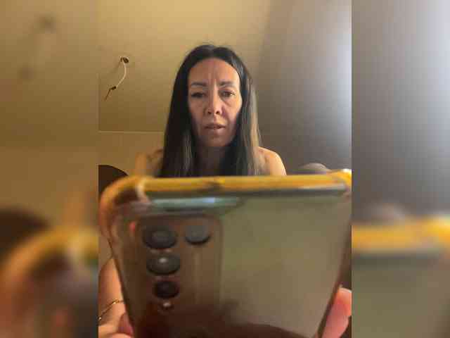 Karolina_Milf webcam