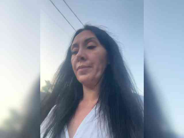 Karolina_Milf webcam