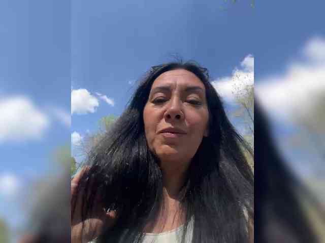 Karolina_Milf webcam